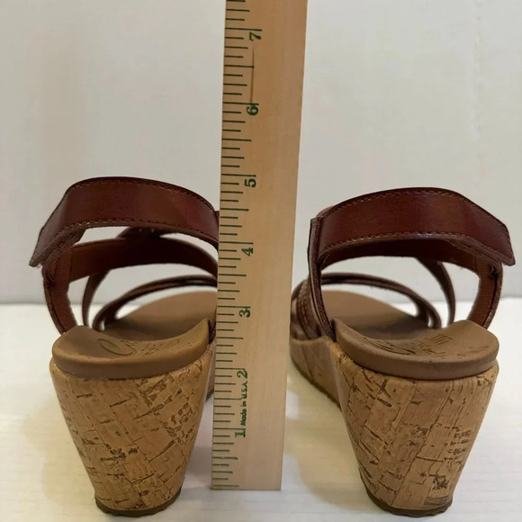 Cali from Skechers Luxe Foam Beverlee-Delicate Glow - Picture 6 of 8